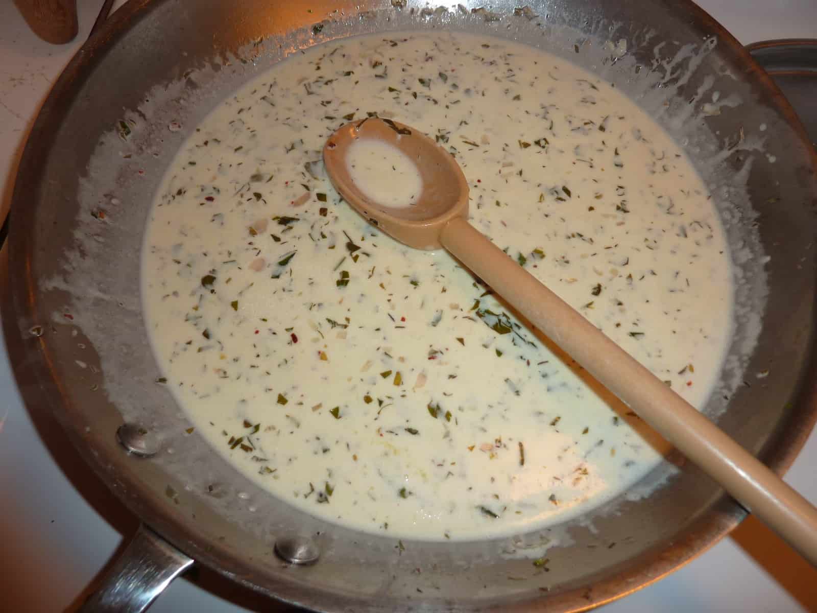 Creamy garlic sauce.