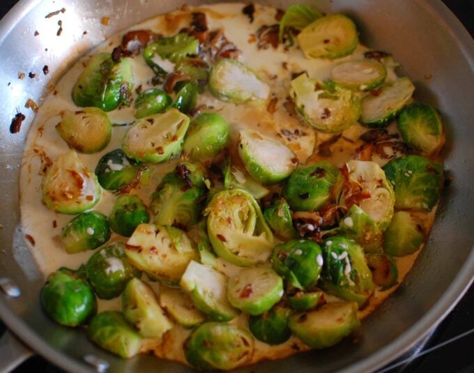 Brussels sprouts in sherried cream sauce