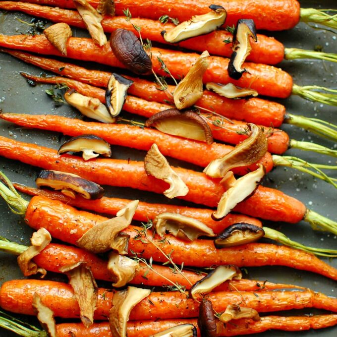 Roasted carrots with mushrooms ready to serve.