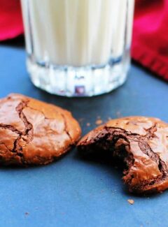 30 minute gooey chocolate cookies | joeshealthymeals.com