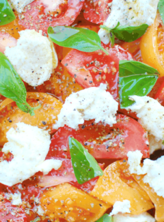 Easy caprese salad | joeshealthymeals.com