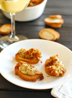 Easy crab dip recipe. Outstanding crab flavor with just the right amount of spiciness. | joeshealthymeals.com