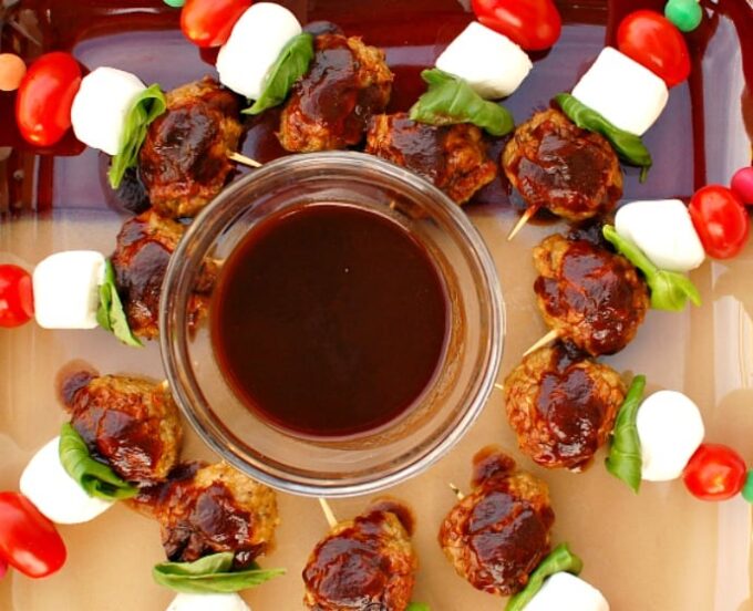 Honey balsamic Italian chicken. These are a super easy appetizer to make and the taste is fantastic. | joeshealthymeals.com