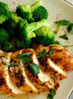 Grilled herb crusted chicken breast. Super moist and tasty. Try this recipe. | joeshealthymeals.com