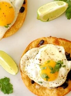 Black bean and egg tostada. Prefect recipe for breakfast, lunch, or dinner. What a yummy treat! | joeshealthymeals.com