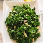 Lemony curly kale salad. This substantial salad is nutritious and tasty. | joeshealthymeals.com