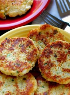 Fried cauliflower patties. Delicious, low carb potato substitute. | joeshealthymeals.com