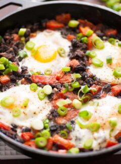 Easy black beans rancheros with fried egg is a perfect breakfast. | joeshealthymeals.com
