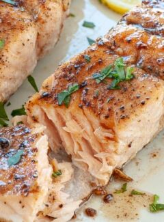 Cast iron skillet seared salmon recipe. #salmon #panfriedsalmon #healthymeals