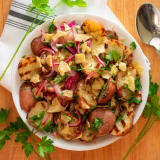 Grilled Potato Salad with Pickled Red Onion. #potatosalad #grilledpotato #healthysalad