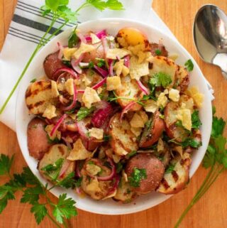 Grilled Potato Salad with Pickled Red Onion. #potatosalad #grilledpotato #healthysalad