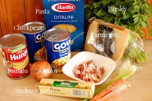 Ingredients used in pasta and chickpeas soup.